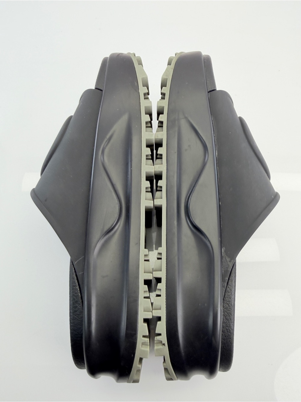 Gucci Black GG Embossed Platform Slide Sandals - Picture 8 of 11